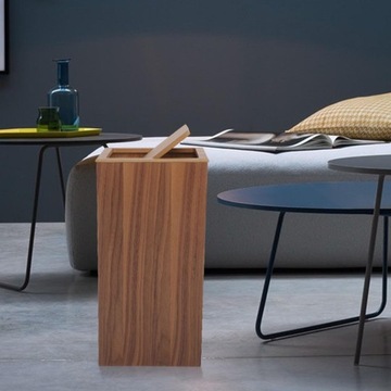 Деревянная урна для мусора с крышкой, большая, элегантная, рустикальная, массивная, из темного дерева.