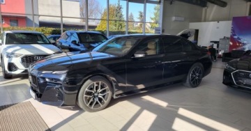 BMW Seria 7 G70 2023 BMW Seria 7 Salon Polska Radary automatyczne drzwi wszystkie pakiety Mpro