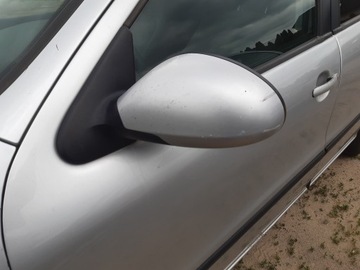 LEVÉ ZRCÁTKO SEAT LEON I 2003R