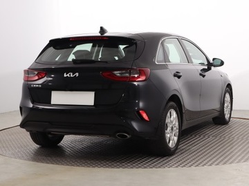 Kia Ceed III Hatchback Facelifting  1.5 T-GDI 160KM 2022 Kia Ceed 1.5 T-GDI MHEV, Salon Polska, zdjęcie 4
