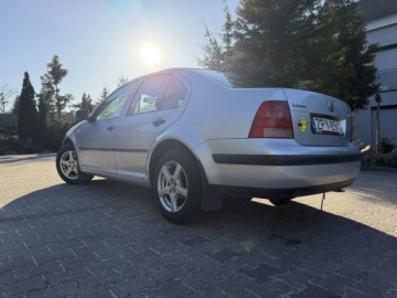 Volkswagen Bora Sedan 1.6 16V 105KM 2003 Volkswagen Bora Manual | Krajowy| Po rozrządzie |, zdjęcie 3