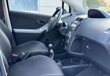 Toyota Yaris II Hatchback 5d 1.0 VVT-i 69KM 2009 Toyota Yaris Toyota Yaris 1.0 VVT-i Cool Edition, zdjęcie 16