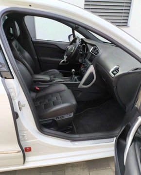 DS 4 I Hatchback (Citroen) 2.0 HDi 163KM 2012 Citroen DS4 2.0 HDi SportChic 163KM, zdjęcie 13