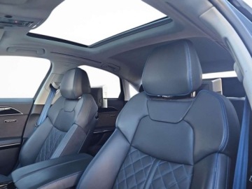 Audi A8 D5 Sedan Plug-In Facelifting 3.0 60 TFSIe 462KM 2024 Audi A8 head up, kamery 360, panoramiczny dach szklany, noktowizja, BO,, zdjęcie 17