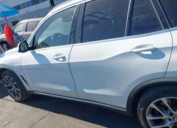 BMW X5 G05 2021 BMW X5 2021, 3.0L, 4x4, HYBRID, od ubezpieczalni 3.0 Hybryda 389KM, zdjęcie 3