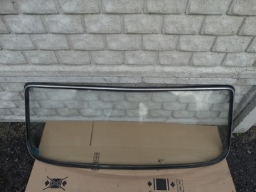 SZYBA TYLNA DUŻY FIAT 125P z uszczelką