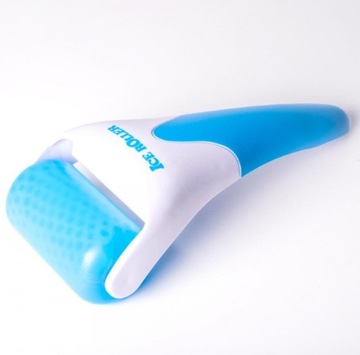 Ice Derma Roller охлаждает и успокаивает кожу.