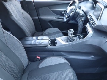 Peugeot 3008 II Crossover 1.6 BlueHDi 120KM 2017 Peugeot 3008 1.6 BlueHDi, Navi, Klima, zdjęcie 8