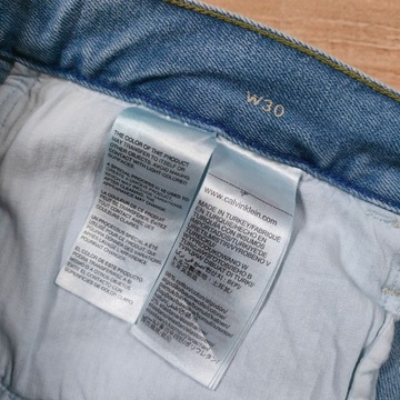 CALVIN KLEIN JEANS Spodenki Męskie Jeansowe r. 30