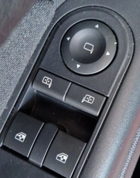 Opel Astra H Cabrio 1.8 ECOTEC 140KM 2008 Opel Astra GTC 1.8 16V 140KM Automat Tempomat 1.8 Benzyna 140KM, zdjęcie 10