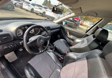 Seat Leon I Hatchback 2.8 T Cupra R 204KM 2001 Seat Leon 2.8 VR6 4x4 LPG Cupra4 Wersja limitowana 2.8 BenzynaLPG 204KM, zdjęcie 9