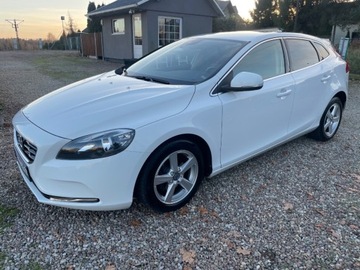 Volvo V40 II Cross Country 2.0 D2 DRIVE-E 120KM 2015 Volvo V40 2.0 D-2 120 KM SUMMUM BEZWYPADKOWY IDEALNY WYPOSAZONY 2.0, zdjęcie 6