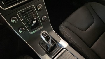 Volvo V60 I Kombi Facelifting 2.0 D2 DRIVE-E 120KM 2017 Volvo V60 F ra Vat 23 Otrzymaj Voucher na ubezpieczenie 2.0 Diesel 120KM, zdjęcie 9