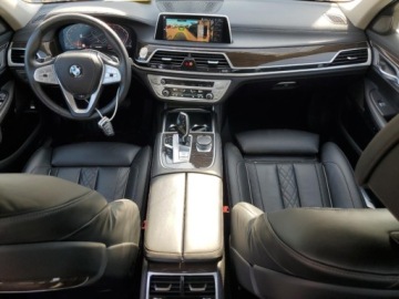 BMW Seria 7 G70 2022 BMW Seria 7 740xi 2022 3.0l 3.0 Benzyna 335KM, zdjęcie 8