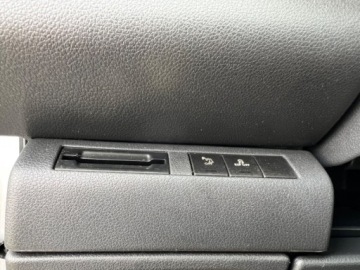 Peugeot 5008 I Minivan 1.6 HDi FAP 110KM 2011 Peugeot 5008 AUTOMAT NAWIGACJA KLIMATYZACJA PARKTRONIC TEMPOMAT HAK GWARA, zdjęcie 20