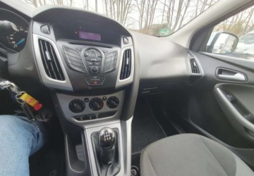 Ford Focus III Kombi 1.6 Duratec 105KM 2011 Ford Focus Ford Focus 1.6 TI-VCT Ambiente 1.6 Benzyna 105KM, zdjęcie 18