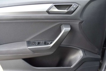 Volkswagen T-Roc I SUV Facelifting 1.5 TSI ACT 150KM 2023 Volkswagen T-Roc SalonPL TSI 150KM DSG Life Kamera ACC Pak.zimowy FrontAss, zdjęcie 18