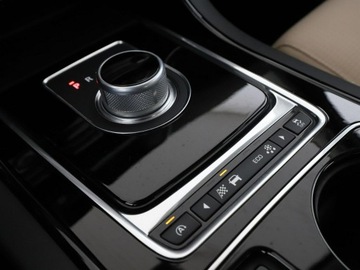 Jaguar XE Sedan 2.0 i4 180KM 2015 Jaguar XE 20d Pure Automat Klimatronik Nawigacja, zdjęcie 27