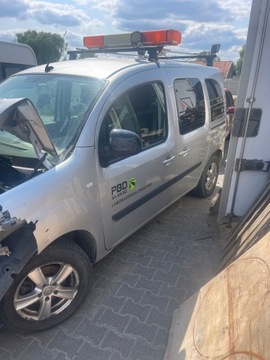 RENAULT KANGOO 2014R III VÍKO KUFRU ZADNÍ KPL STŘÍBRNÁ