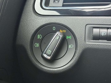 Skoda Rapid II Liftback Facelifting 1.0 TSI 110KM 2018 Skoda RAPID 1.0 TSI 110KM StyleBi-XenonCzujnikiGrzane FoteleSalon PL, zdjęcie 22