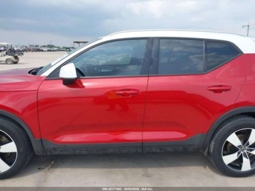 Volvo XC40 Crossover 2.0 T5 247KM 2019 Volvo XC 40 2019 VOLVO XC40 T5 MOMENTUMT5 R-DESIGN 2.0 Benzyna 247KM, zdjęcie 3