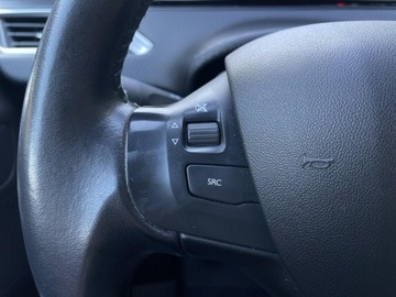 Peugeot 2008 I SUV Facelifting 1.2 PureTech 82KM 2018 Peugeot 2008 ! Nawigacja ! Tempomat ! Klimatyzacja, zdjęcie 14