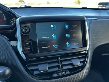 Peugeot 2008 I SUV Facelifting 1.2 PureTech 110KM 2018 Peugeot 2008 SalonPL Panorama Półskóra Navi, zdjęcie 29