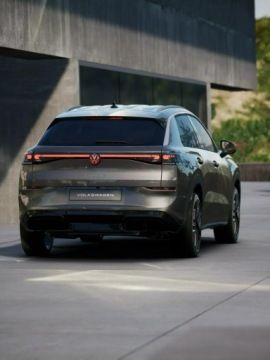 Volkswagen T-Roc I SUV Facelifting 1.5 TSI ACT 150KM 2026 Volkswagen T-Roc Wersja R-Line 1.5 eTSI 150 KM DSG, zdjęcie 13