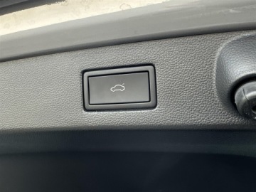 Volkswagen Arteon Shooting Brake R 2.0 TSI 320KM 2023 Volkswagen Arteon 2.0TSI 320KM 4X4 R DSG l DCC, AC, zdjęcie 9