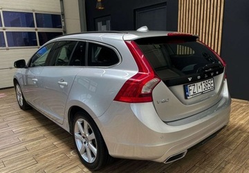 Volvo V60 I Kombi Facelifting 2.0 D4 DRIVE-E 190KM 2016 Volvo V60 D4 190KM BEZWYPADKOWY automat gwarancja 2.0 Diesel, zdjęcie 11