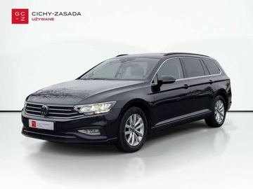 Volkswagen Passat B8 Variant Facelifting 2.0 TDI SCR 150KM 2021 Volkswagen Passat Variant Faktura VAT Hak Navi Grzane fotele 2.0 Diesel