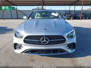 Mercedes Klasa E W214 2023 Mercedes-Benz Klasa E 450, 2023r., 4x4, 3.0L 3.0 Benzyna 362KM, zdjęcie 4