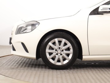 Mercedes Klasa A W176 Hatchback 5d Facelifting 180 122KM 2016 Mercedes A A 180, Salon Polska, 1. Właściciel, zdjęcie 14
