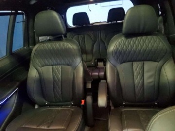 BMW X7 2024 BMW X7 M60i 2024 4.4 Benzyna 523KM, zdjęcie 10