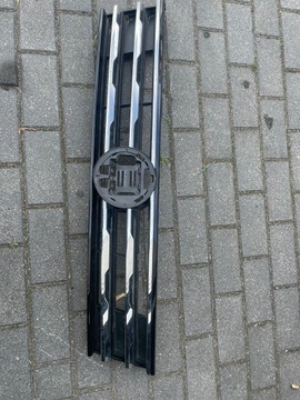 VW TIGUAN 5N GRILL ATRAPA PRZÓD
