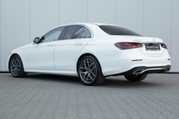 Mercedes Klasa E W213 Limuzyna 2.0 220d 194KM 2020 Mercedes-Benz Klasa E E220d 4 Matic AMG Salon Polska Autotrade Mercedes, zdjęcie 3