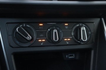 Volkswagen Polo VI Hatchback 5d 1.0 TSI 95KM 2018 VW Polo 1.0 TSI, Salon Polska, 1. Właściciel, zdjęcie 15