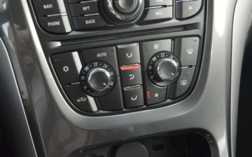 Opel Astra J GTC 1.4 Turbo ECOTEC 120KM 2013 Opel Astra 1.4 TB Navi 142 TYS KM PDC Sprowadzony Oplacony 1.4 Benzyna, zdjęcie 24