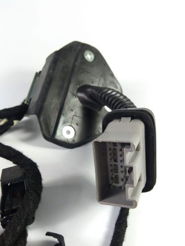 CHARGER 15+ SVAZEK PŘÍVODŮ DVEŘE ZADNÍCH ZADNÍ