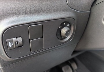 Citroen C3 III Hatchback Facelifting 1.2 PureTech 83KM 2023 Citroen C3 1.2 PureTech Shine 82KM SalonPL FVat Znikomy Przebieg Od Reki N, zdjęcie 14