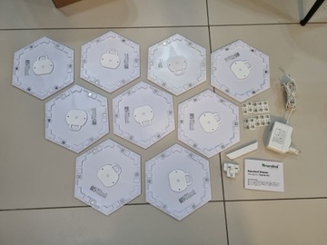 Набор Nanoleaf Shapes Hexagons из 9 декоративных современных светодиодных панелей