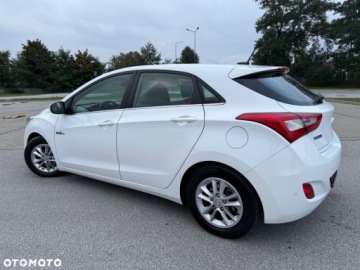 Hyundai i30 II Hatchback 3d 1.6 GDI 135KM 2013 Hyundai i30 Hyundai i30 blue 1.6 GDI YES Gold 1.6 Benzyna 135KM, zdjęcie 12
