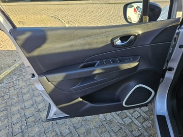 Renault Captur I Crossover Facelifting 0.9 Energy TCe 90KM 2018 Renault Captur 0,9 benzyna 90KM nawigacja, zdjęcie 11