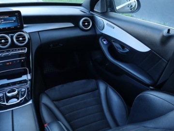 Mercedes Klasa C W205 Kombi Facelifting 2.0 300d 245KM 2019 Mercedes C C 300 d, 241 KM, Automat, Skóra, Navi, zdjęcie 7
