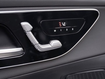 Mercedes GLC C254/X254 Coupe 2.0 220d 197KM 2025 GLC Coupe 220 d 4-Matic AMG Line 2.0 (197KM) 2025, zdjęcie 12