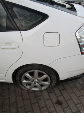 BLATNÍK LEVÝ ZADNÍ PRIUS II 06-09