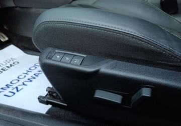 Peugeot 2008 II SUV Facelifting 1.2 PureTech 130KM 2024 Peugeot 2008 1.2 130KM EAT8 GT P.Vision Kamera360 SalonPL SerwisASO Gwaran, zdjęcie 33