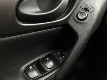 Nissan Qashqai II Crossover 1.2 DIG-T 115KM 2017 Nissan Qashqai ! Klimatyzacja ! Czujniki Parkowani, zdjęcie 21