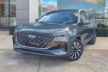 Chery Tiggo 8 SUV PHEV 1.5 T-GDI DHE 279KM 2025 CHERY TIGGO 8 Prestige Super Hybrid 1.5 T-GDI 279KM 7os. 2025, zdjęcie 1