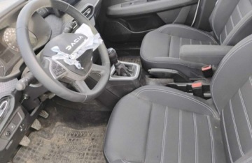 Dacia Jogger 1.0 TCe 110KM 2024 Dacia Jogger 2924r, SALON. 1.0Benzyna. Uszkodzone boki. Poobijana. VAT 23, zdjęcie 8